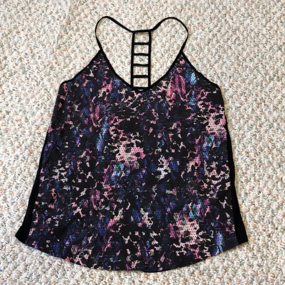 lululemon athletica Tops - Lululemon floral tank size 8